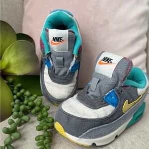 Bundle Kids Tennis Shoes